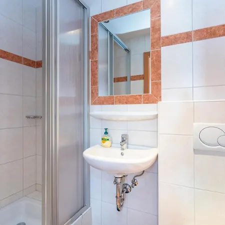 Apart Otel Am Edthof 4*