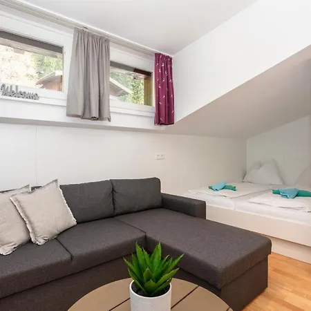 Appartements Am Edthof Aparthotel 4*